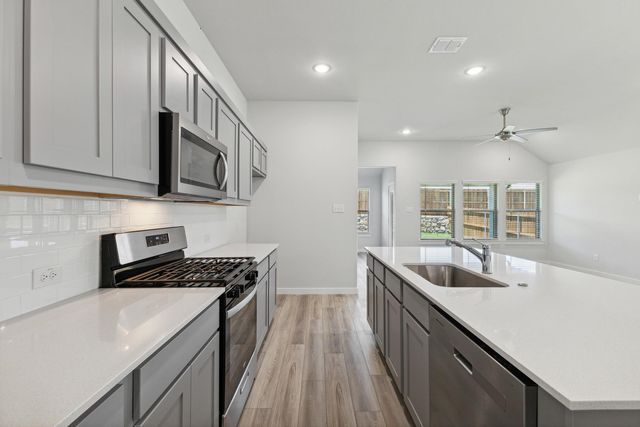110 Malibu, Hutto, TX 78634