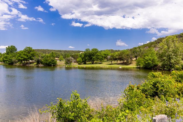 194 N Wood Duck, Kerrville, TX 78028