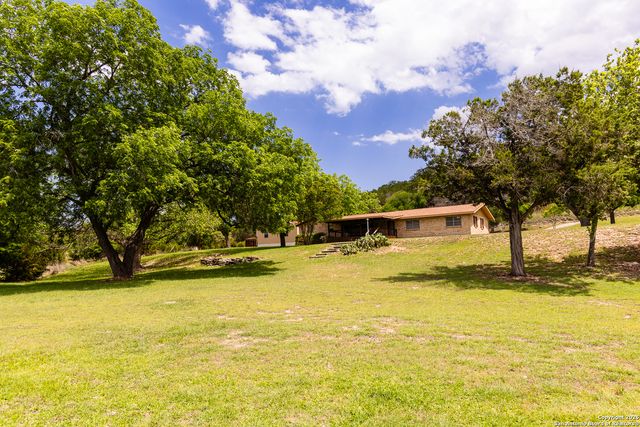 194 N Wood Duck, Kerrville, TX 78028