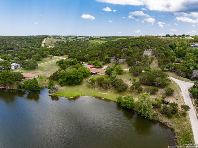 194 N Wood Duck, Kerrville, TX 78028