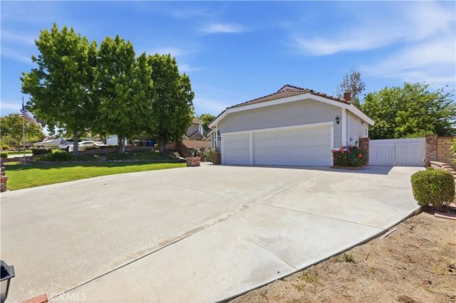 1272 Via Vista, Riverside, CA 92506