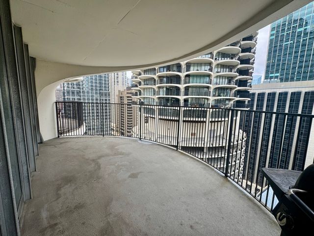 300 N State Street 2125, Chicago, IL 60654