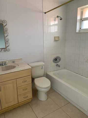 8011 Lake Dr 202, Doral, FL 33166