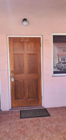 8011 Lake Dr 202, Doral, FL 33166