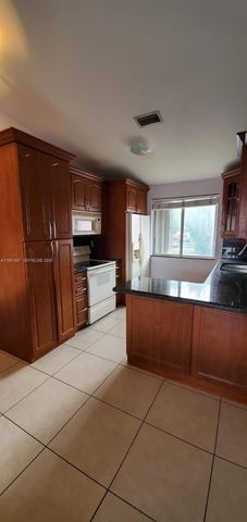 8011 Lake Dr 202, Doral, FL 33166