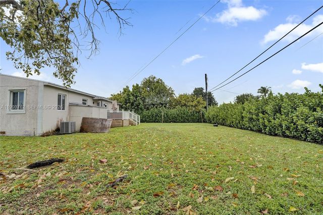 1001 NW 148th St, Miami, FL 33168