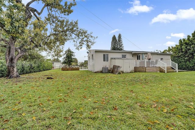 1001 NW 148th St, Miami, FL 33168