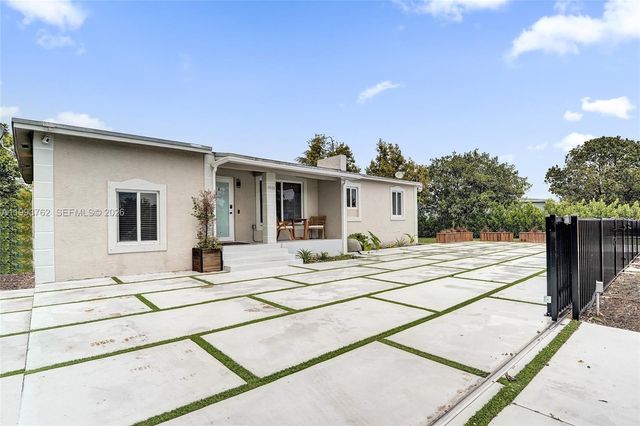 1001 NW 148th St, Miami, FL 33168