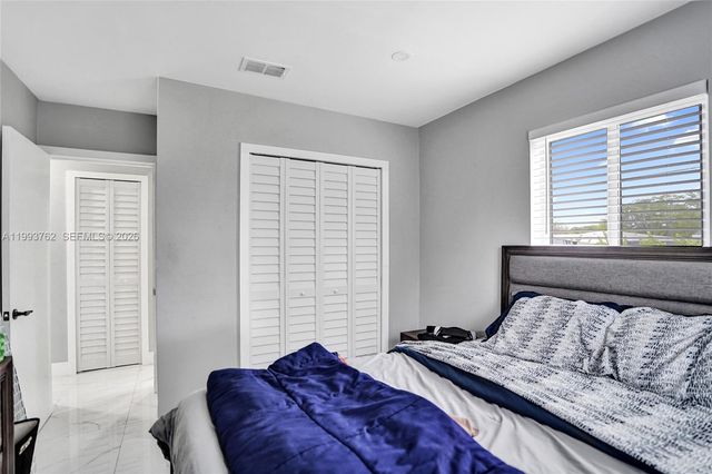 1001 NW 148th St, Miami, FL 33168