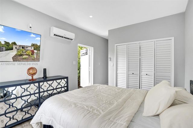 1001 NW 148th St, Miami, FL 33168