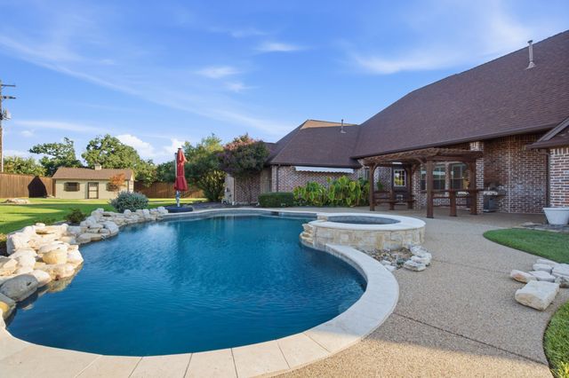 8470 Steeplechase Circle, Argyle, TX 76226