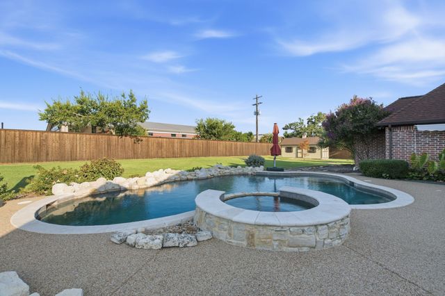 8470 Steeplechase Circle, Argyle, TX 76226