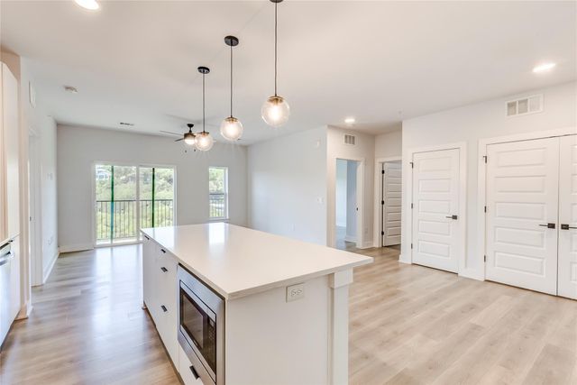 2500 Longview ST 402, Austin, TX 78705