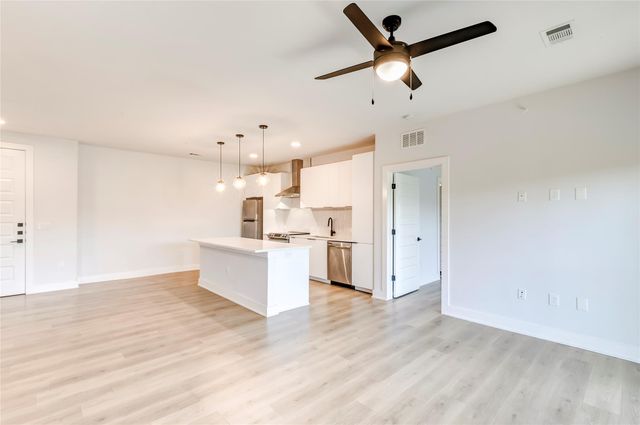 2500 Longview ST 402, Austin, TX 78705