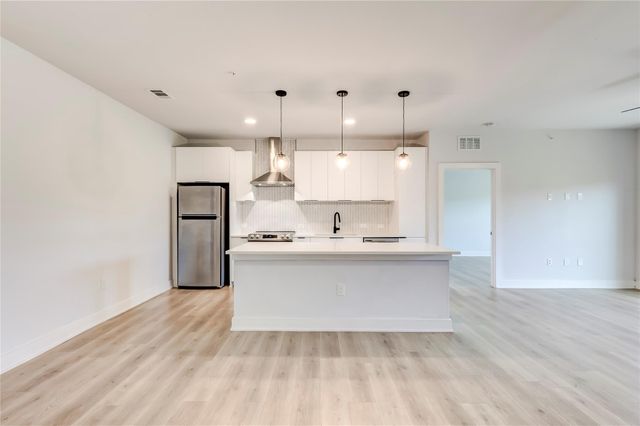 2500 Longview ST 402, Austin, TX 78705