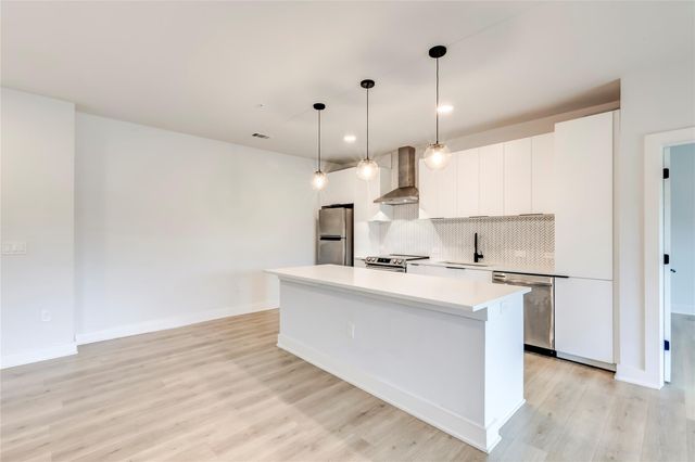 2500 Longview ST 402, Austin, TX 78705