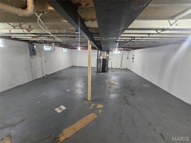 10604 Trask Drive, St Louis, MO 63136