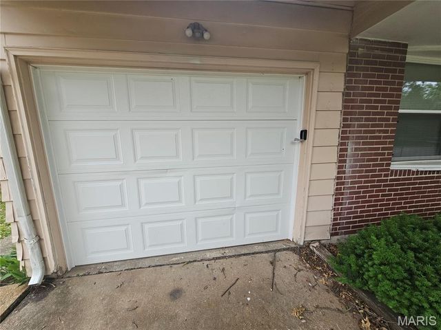 10604 Trask Drive, St Louis, MO 63136