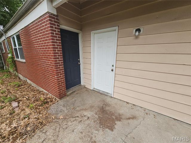 10604 Trask Drive, St Louis, MO 63136