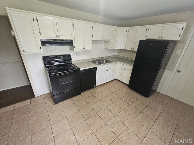 10604 Trask Drive, St Louis, MO 63136