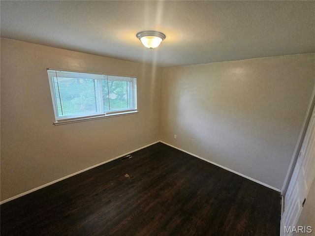 10604 Trask Drive, St Louis, MO 63136
