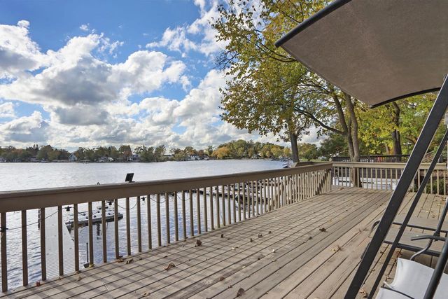 353 Indian Point ROAD, Twin Lakes, WI 53181