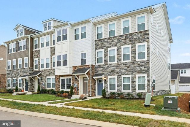 10626 ROUNDSTONE LN, White Plains, MD 20695