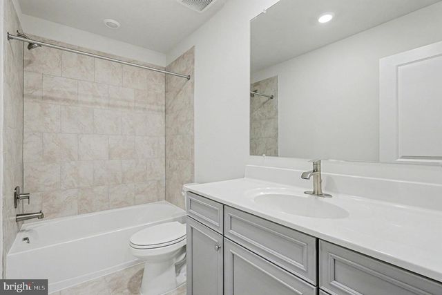 10626 ROUNDSTONE LN, White Plains, MD 20695