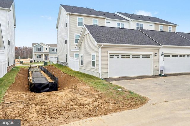 10626 ROUNDSTONE LN, White Plains, MD 20695