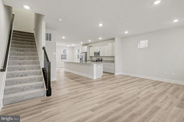 10626 ROUNDSTONE LN, White Plains, MD 20695