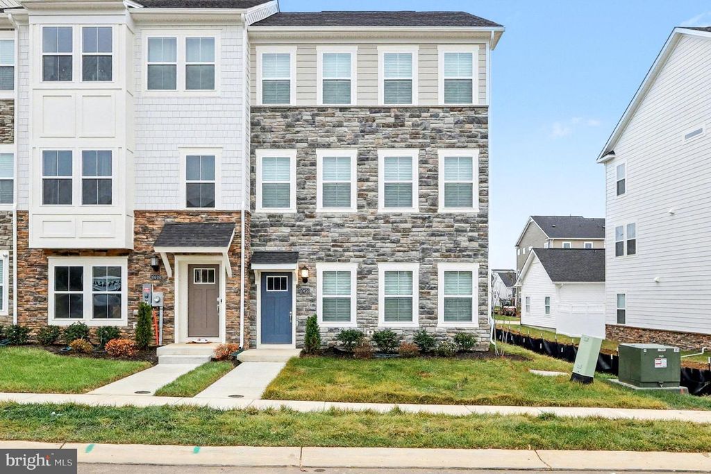 10626 ROUNDSTONE LN, White Plains, MD 20695