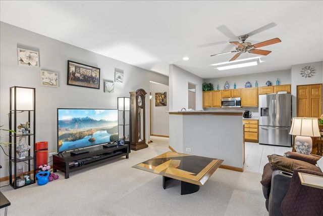 39581 N Cambridge Boulevard, Beach Park, IL 60083