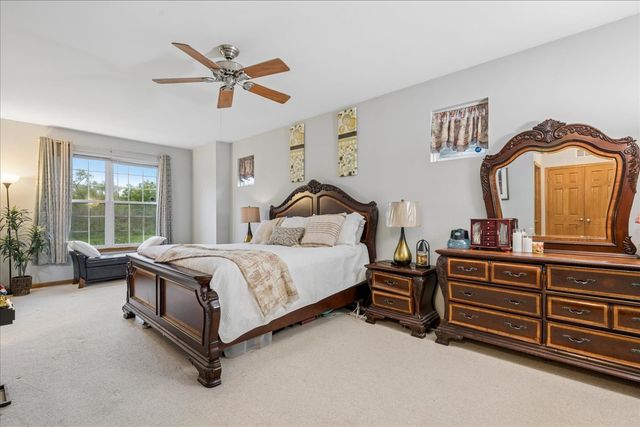 39581 N Cambridge Boulevard, Beach Park, IL 60083