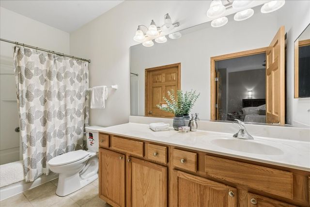 39581 N Cambridge Boulevard, Beach Park, IL 60083