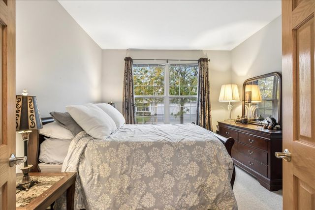 39581 N Cambridge Boulevard, Beach Park, IL 60083