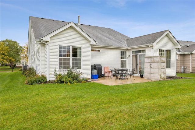39581 N Cambridge Boulevard, Beach Park, IL 60083