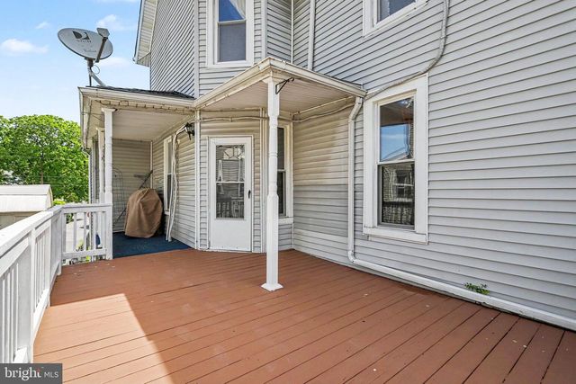 51 W PENNSYLVANIA AVE, Yoe, PA 17313