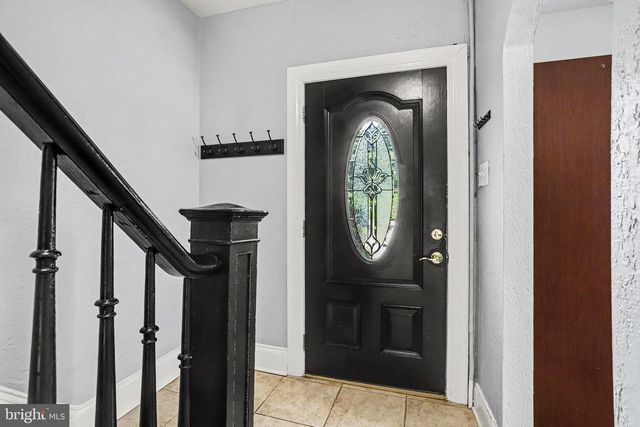 51 W PENNSYLVANIA AVE, Yoe, PA 17313