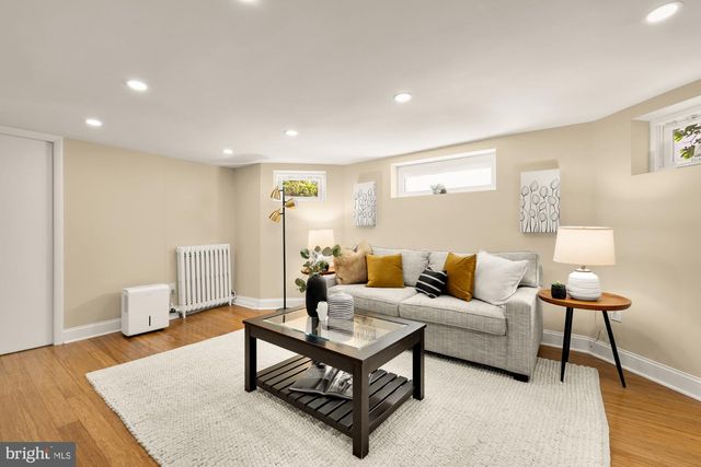 1620 HAMLIN ST NE, Washington, DC 20018