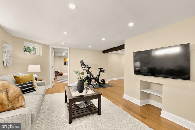 1620 HAMLIN ST NE, Washington, DC 20018