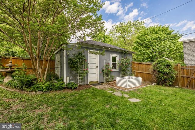 1620 HAMLIN ST NE, Washington, DC 20018