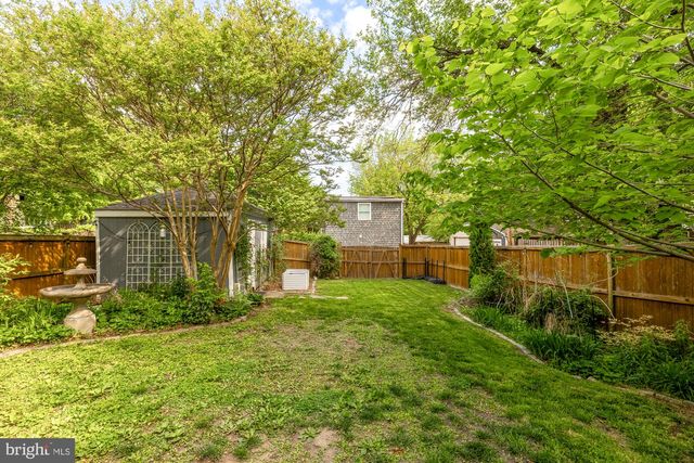 1620 HAMLIN ST NE, Washington, DC 20018