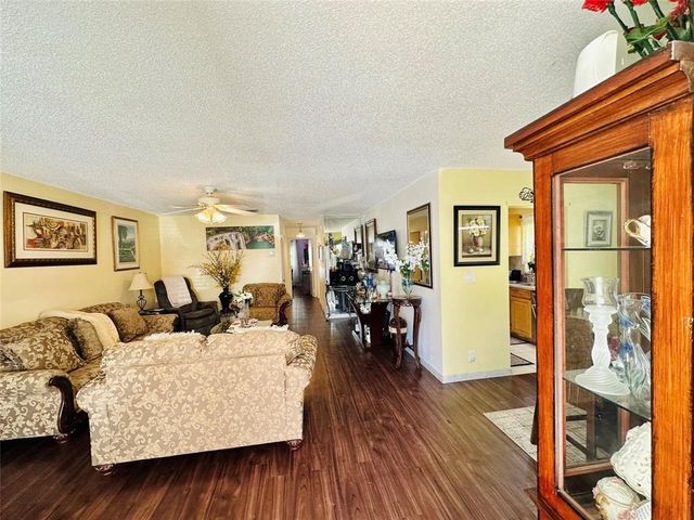 8431 NW 12th Street D68, Plantation, FL 33322