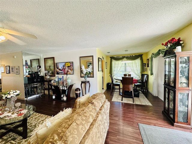 8431 NW 12th Street D68, Plantation, FL 33322