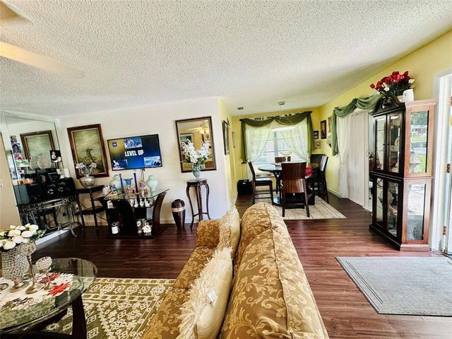 8431 NW 12th Street D68, Plantation, FL 33322