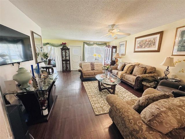 8431 NW 12th Street D68, Plantation, FL 33322