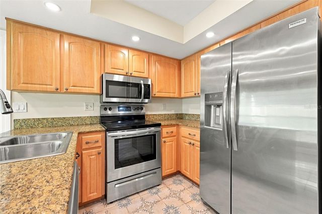 764 LAKEWOOD DRIVE, Palm Harbor, FL 34684