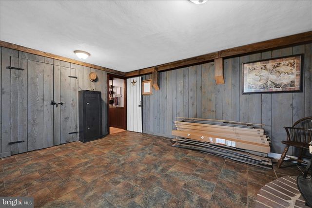 230 EDGEWOOD DR, New Holland, PA 17557