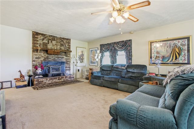 776 Fraction Rd, West Finley, PA 15377