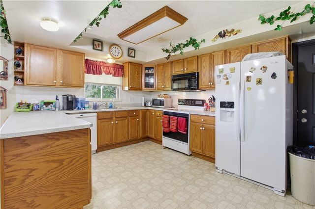 776 Fraction Rd, West Finley, PA 15377
